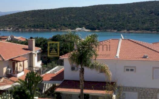 ÇEŞME PAŞALİMANI’nda SEZONLUK TAM MÜSTAKİL VİLLA