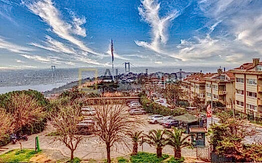 Ulus sol tarafta 2 köprü arası muhteşem boğaz manzaralı daire